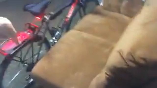 NIPRO M1 1600 Lumen LED USB Rechargeable Bike Light Product Review смотреть онлайн