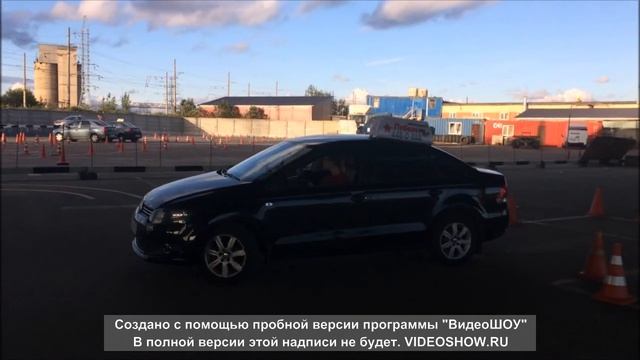 Площадка. Въезд в гараж. Занятие по вождению.