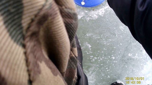 Рыбалка на жерлицы,16 сработок,одна щучка. Хороший отдых смотреть онлайн