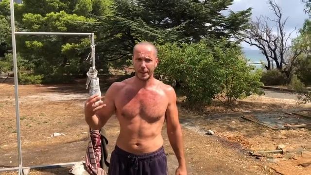 Много подтягиваться Выиграть Деньги на турнике Провисев минуту смотреть онлайн