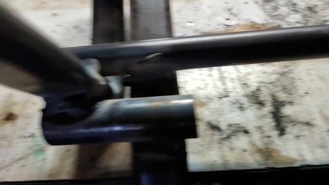 ремонт и усиление стула с металлическими ножками, не выкидывайте сломанный стул смотреть онлайн