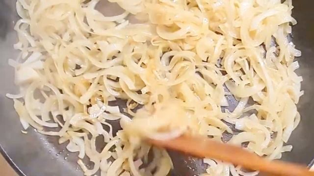 ЖАРЕНЫЙ ПЕРЕЦ С СОУСОМ #перец #жареныйперец #соус смотреть онлайн