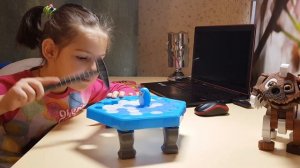 Игрушки из Фикс Прайс. Пингвин в ледяной ловушке / Распаковка