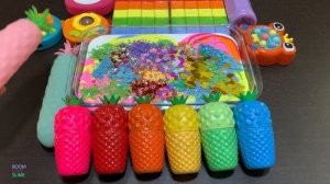 MAKEUP AND GLITTER AND CLAY Mixing Random Things Into GLOSSY Slime 5378.mp4