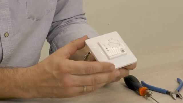Монтаж рамки Schneider Glossa на терморегулятор SPYHEAT ETL-308B