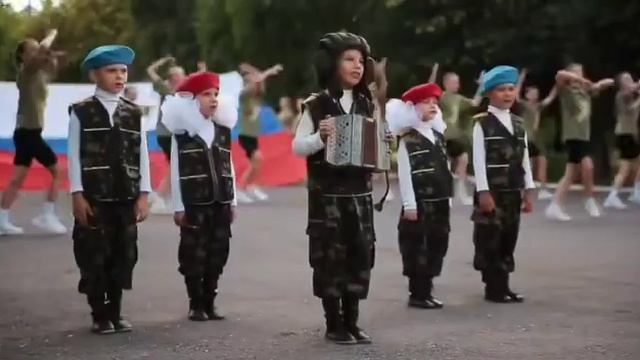 ?«Постовой Алёшка»-про мальчишку из Белгородской области.?Слёзы умиления от детского исполнения? смотреть онлайн