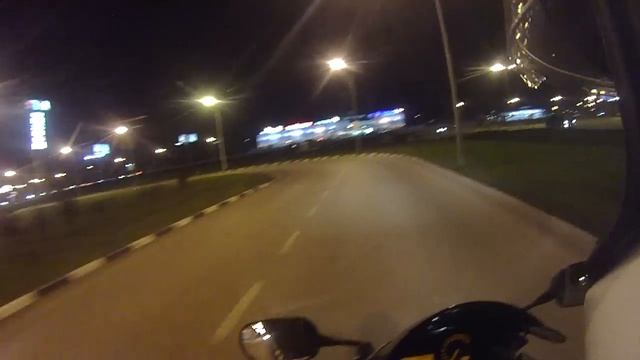 Выбор мотоцикла: Сравнение спортбайка с дорожником смотреть онлайн