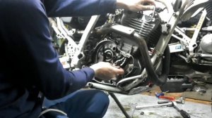 Замена цепи ГРМ на Suzuki Djebel 250