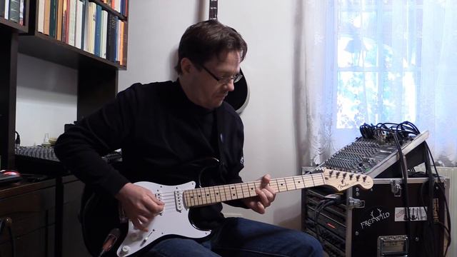 Fender Stratocaster Eric Clapton Signature смотреть онлайн