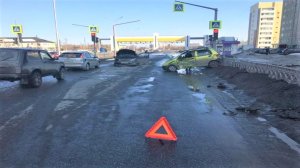 В Нижневартовске при столкновении двух машин пострадали водители