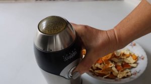 Не выбрасывайте корки от мандаринов. Покажу, какие натуральные полезности для дома я из них делаю