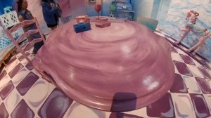 EXPLORING PINK BEACH AMSTERDAM | DIVE IN @ WONDER EXPERIENCE AMSTERDAM |MUSEUM TOUR