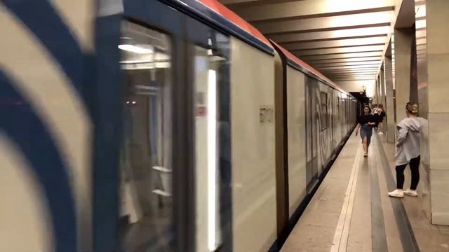 81-765/766/767 Москва На станции Медведково смотреть онлайн