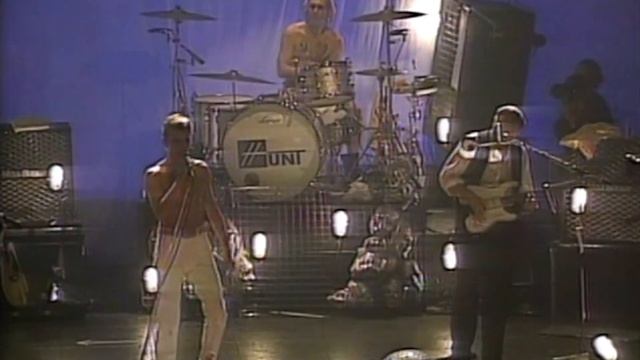 David Bowie | Tin Machine | Heaven’s in Here | The Docks, Hamburg | Oy Vey, Baby | 24 October 1991 смотреть онлайн