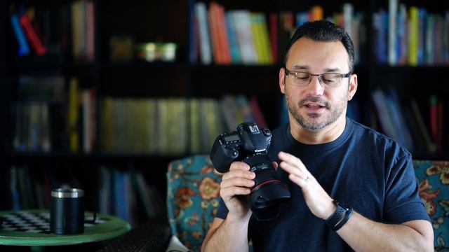 10 Things to Know About the Canon 90D DSLR Camera смотреть онлайн