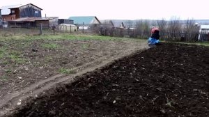 Минитрактор (переломка 4×4). Вспашка земли