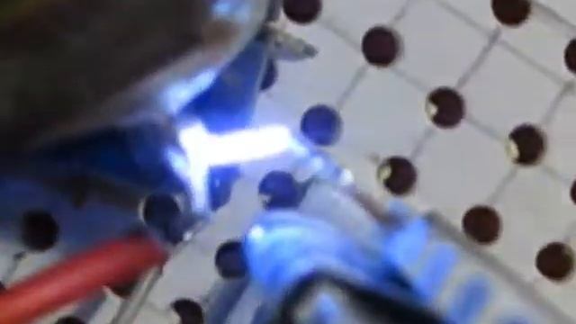 Безделушка №1 Генератор высокова напряжения смотреть онлайн