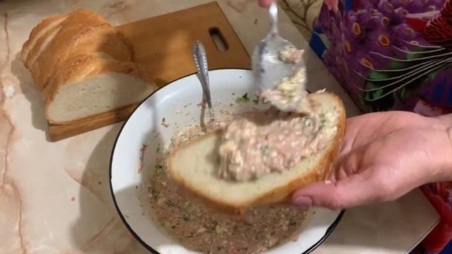 НЕРЕАЛЬНАЯ ВКУСНЯТИНА НА ЗАВТРАК! ГОРЯЧИЕ БУТЕРБРОДЫ, ОЧЕНЬ ВКУСНО, И БЫСТРО!#горячиебутерброды смотреть онлайн