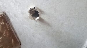 Розетка не держится в стене? The outlet does not hold in the wall