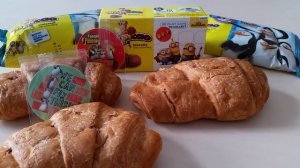 Chipicao Penguins of Madagascar Croissant - Madagascar Friends Play Caps