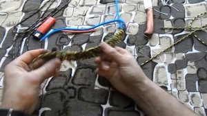 Плетение из паракорда. Браслет двойная кобра с пакетом выживания.