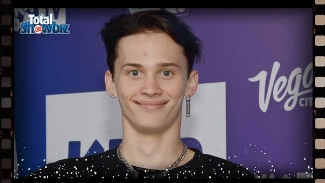 Даня Милохин высказался о песне SHAMAN «Я русский» смотреть онлайн