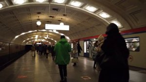 Метро Библиотека имени Ленина Москва (Сокольническая линия) Metro Library named after Lenin Moscow