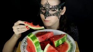 АСМР АРБУЗ *ЗВУКИ РТА*/ASMR WATERMELON *EXTREME EATING SOUNDS*