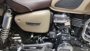 New Honda Cb 350 Dlx Pro E20 Brown Color Full Accessories Detail | Honda CB 350 Price, Mileage