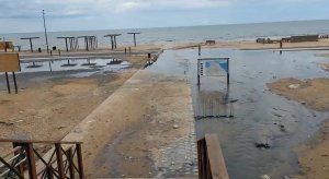 В Махачкале новую набережную затопило канализационными стоками