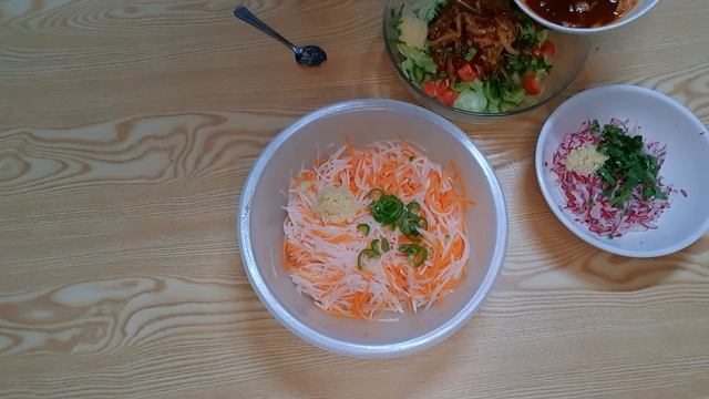 ДВА САЛАТА ДЛЯ КУКСИ!!!