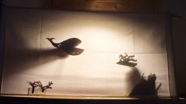 Играем, слушаем Сказку «Откуда у кита такая глотка» (теневой Спектакль) смотреть онлайн