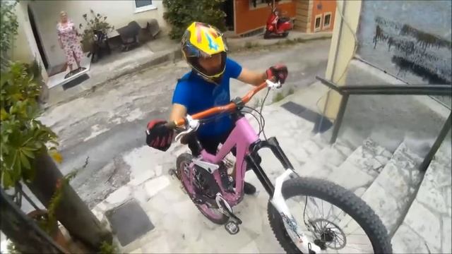 Best Freeride Biking Patras GREECE смотреть онлайн