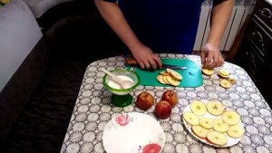 Яблочные чипсы в микроволновке