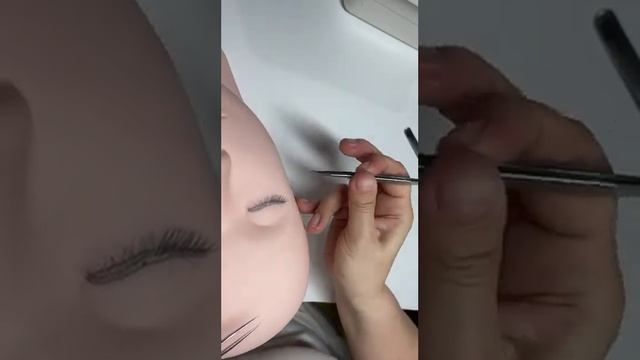 Положение рук. Наращивание ресниц