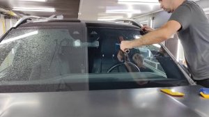 Mercedes benz GLS установка защитной плёнки Clearplex на лобовое стекло