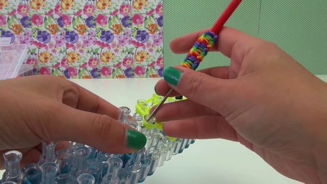 Смайлики из резинок Loom Bands Smileys Rainbow Loom Smiley Tutorial (RU) смотреть онлайн
