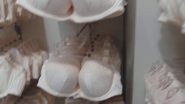 ЗАБЕЖАЛА В МИЛАВИЦУ/ Видео № 905 смотреть онлайн