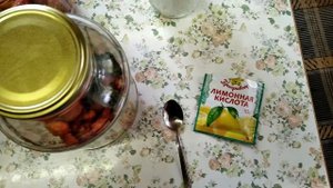 Как приготовить компот из клубники и мяты.