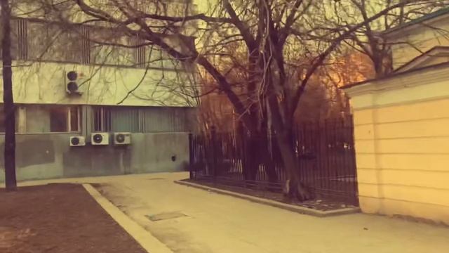 Путь от метро Баррикадная