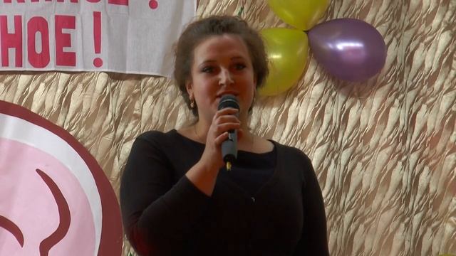 Дарья Ковалева - Женщина с ребенком на руках . смотреть онлайн