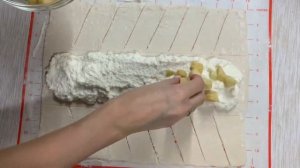 Очень вкусная косичка из слоеного теста с творогом и яблоками к чаю!!!