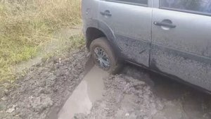 Нива шевроле по грязи, Как едет зимняя резина KUMHO KW22 по грязи.