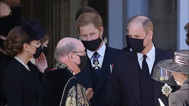 Сразу после похорон! Поступок Гарри не понравился британцам. смотреть онлайн