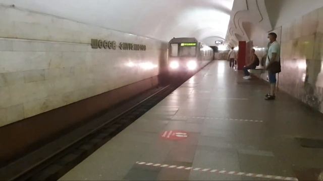 Все поезда в Московском метро! смотреть онлайн