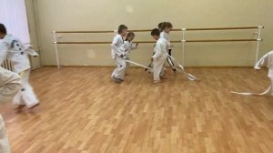 Игровое Упражнение Для Детей. Развитие Реакции, Скорости, Координации в Игре. Игра Для Детей.