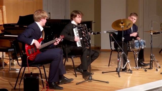 A. Pizzigoni. Light and shade | Трио «Фиеста» смотреть онлайн