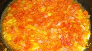 Гороховый суп с копчёной колбасой и зеленью