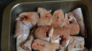 Минтай в сметане с овощами