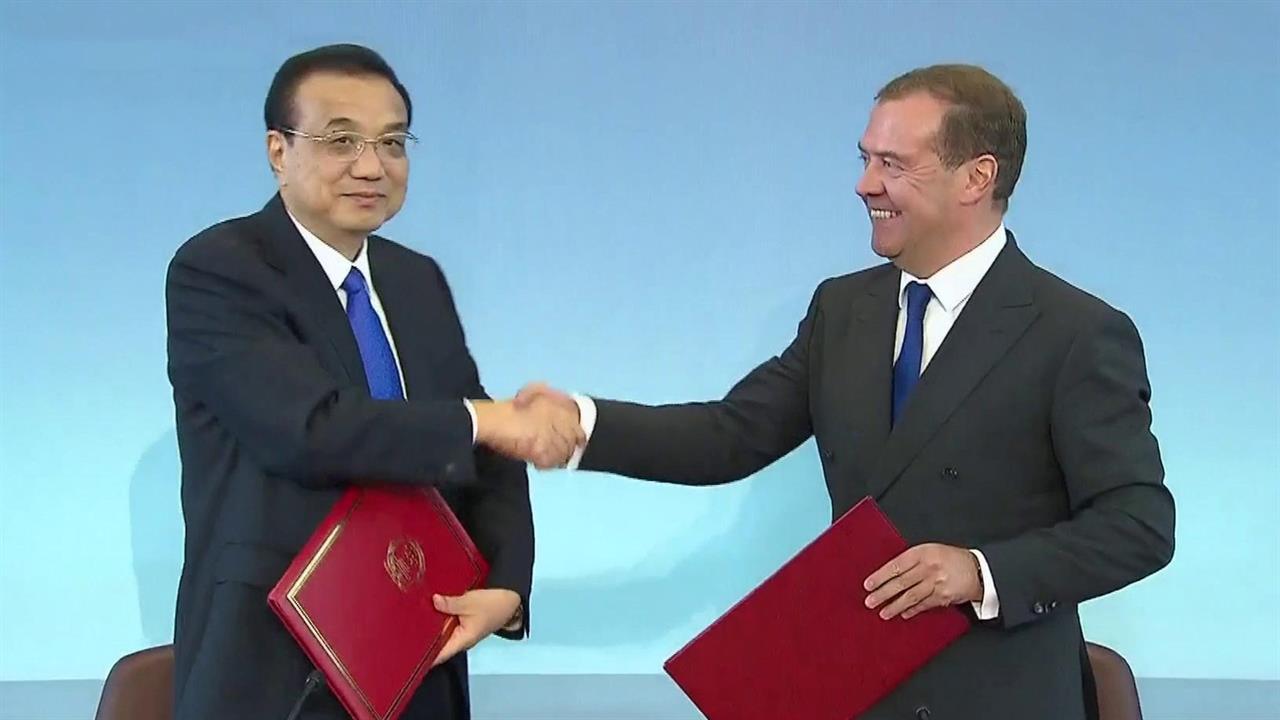 Рутуб китай. Ли Кэцян Медведев. Правительство Китая. Россия и Китай. Гуманитарное сотрудничество России и Китая.